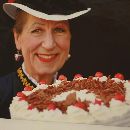 Zum Gscheiten Beck Mit Grosser Terrasse